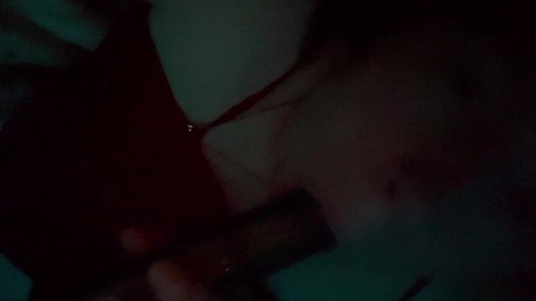 Sexualescape69: Zuig een dildo in bed als een goed mietje Boi