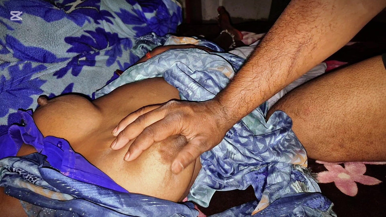 ExcitedWomen: インド系ホットなデシ系義理の妹が真夜中にセックス