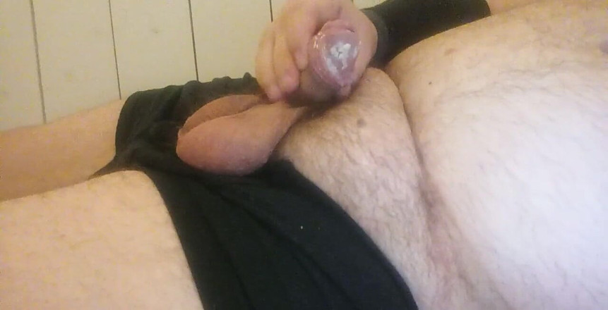 Big Pisser: Gå ner och utföra oralsex på min slav