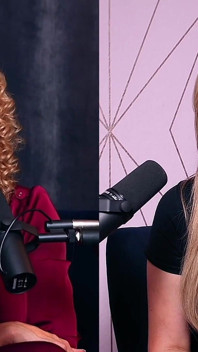 Brett Rossi: návrat, chaos a to, co se opravdu stalo s Charlie Sheen