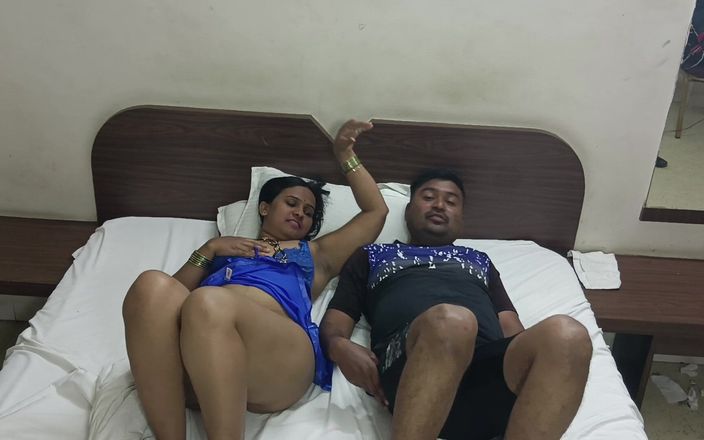 Horny Indian Couple: Gece Hintli evli kadın tombul vücutlu tutkulu seks her pozisyonda...