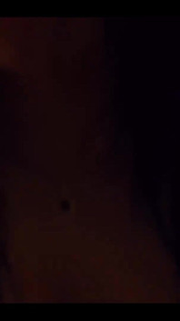 Nebyla jsem týden ošukaná. Opravdu potřebuji divoký sex. Muž, který mi silně kouří, šukej mi do pusy, udělej mě