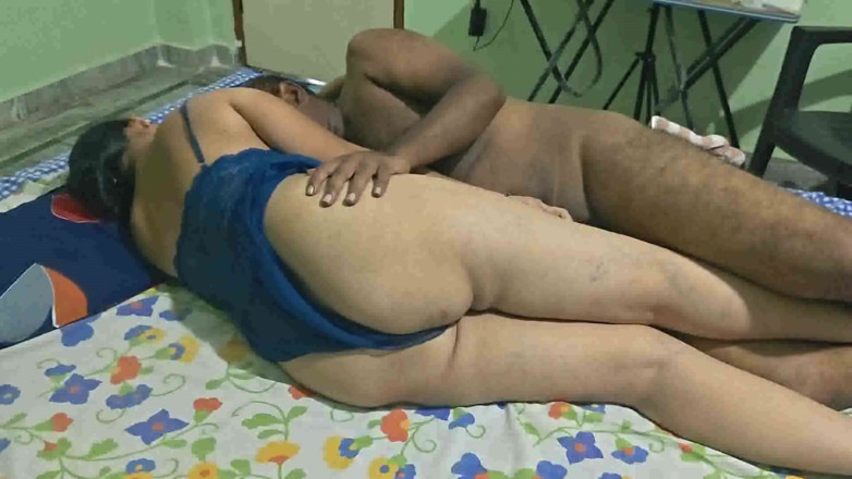 Sexy sindu: Sexy Wife Taking Ride on Boyfriend