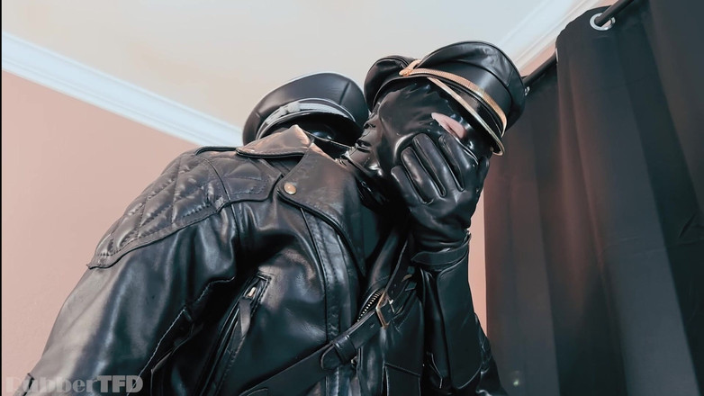 RubberTFD: Bluf et crossover VK