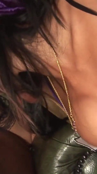 Romana aime une bite dans la chatte mais elle se fait filmer