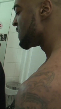 Dru Hermes usa su polla negra para destruir el coño de Victoria Summers