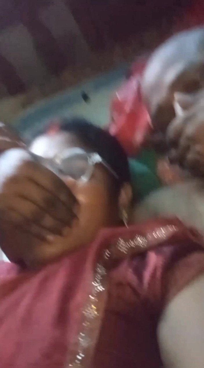 Auntixxx69: Saya berkongkek secara rahsia dengan abang tiri saya