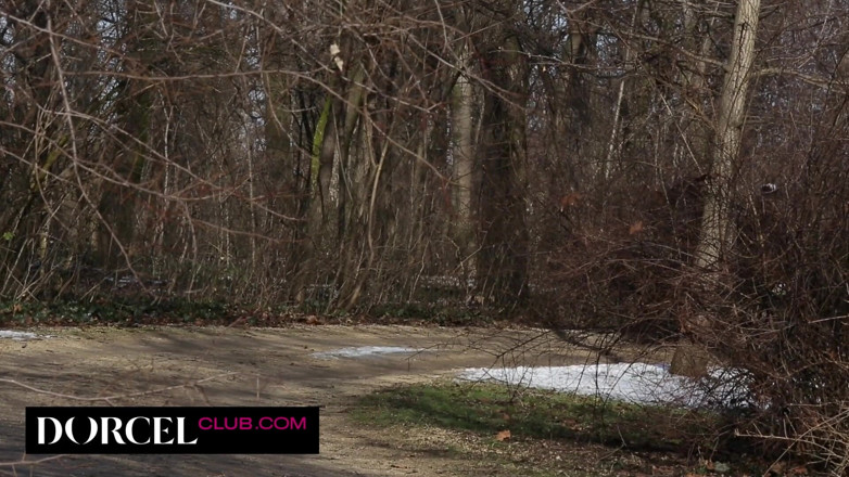 Dorcel Club: Claire Castel, la cameriera perfetta