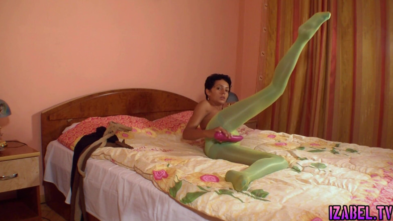 Izabel tv: Bedroom play