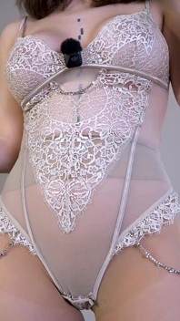 Mâinile oprite. Eyes on - primul tău orgasm cu mâini libere