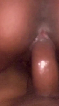 Slowmotion, cowgirl, grosse bite noire, glisse dans une chatte juteuse et crémeuse, POV