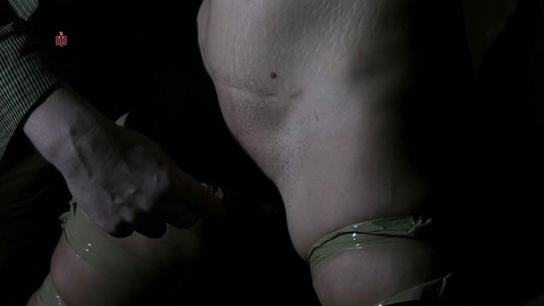 Inquisition and prison world: Club slut é amarrada com fita adesiva e perversamente usada por...