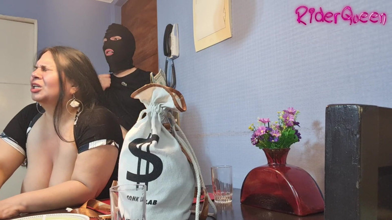 Riderqueen: ควยใหญ่เย็ดที่ Piaceri 08 เย็ดโต๊ะรับประทานอาหารรุ่นแม่น่าเย็ด