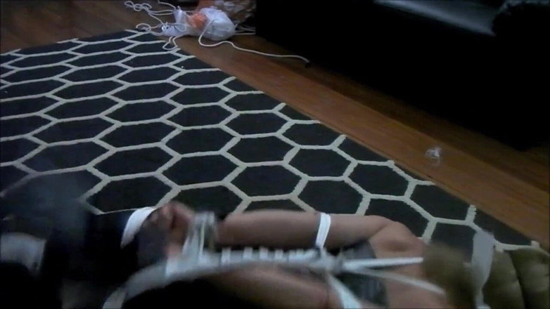 Selfgags classic: Dominatoare Hogtied!