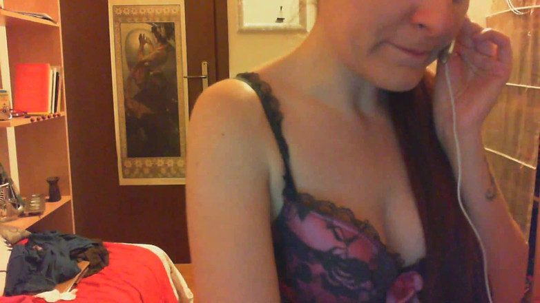 Nicoletta Embassi: あなたの本当に役立たずの小さなペニスのためにひどく屈辱的