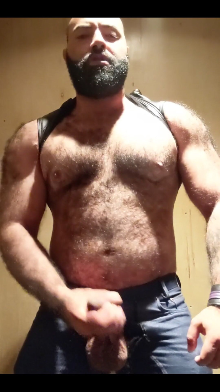 Lobo: Nice Cumshot