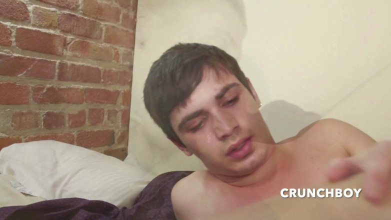 Fun raw sex with straight curious: Dia menidurinya tanpa pantat tanpa kondom