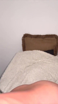 Ava chce muže, který ji tvrdě šuká