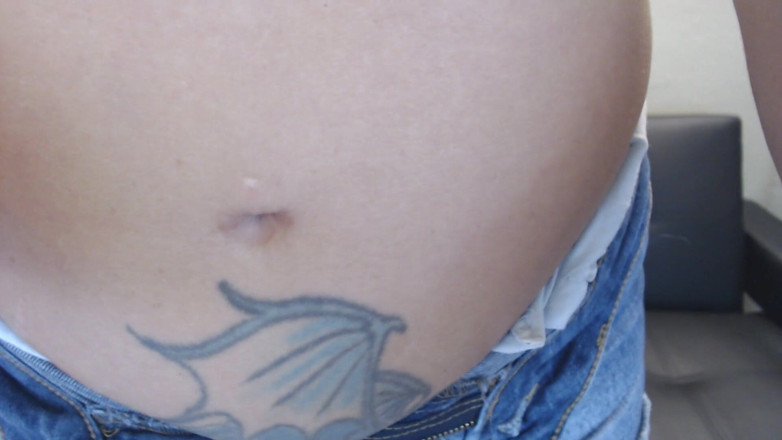 Abby Anna: Belly button digging stretching finger'n