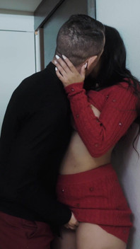 Famous Teen Latina Model Uses Her Ass to Her Advantage - S3xus