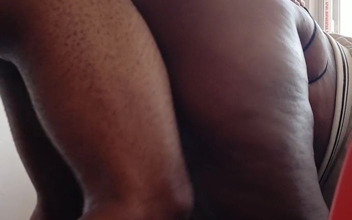 Mara Exotic: POV kåt amatör fett röv stående doggy knull