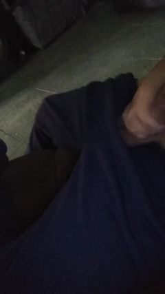 AlexAlejandro13: Užívání si na gauči