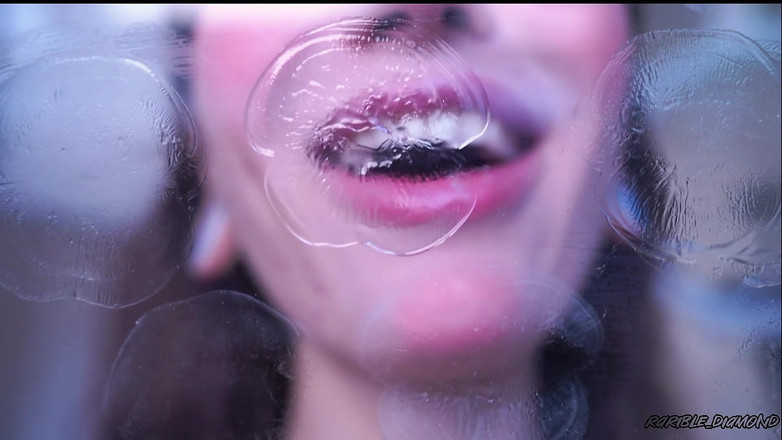 Rarible Diamond: गीला चिपचिपा Lipgloss Kiss