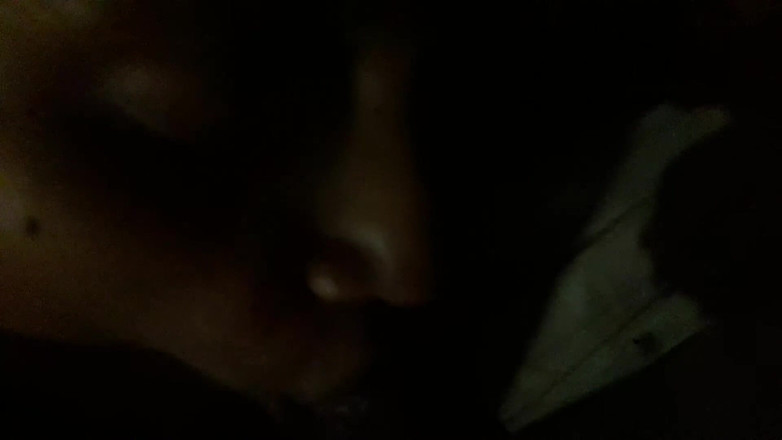 Tina Baby: 내 자지를 팬티 밑으로 존나 벌리고 보지 구멍을 핑거링하는 동안 내 첫 번째가 넘어진 완벽한 시간