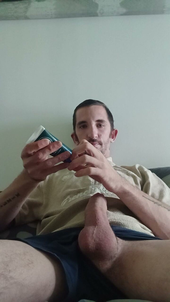 Alexis bondoux: Huge of a Young Guy with His Big Cumshot