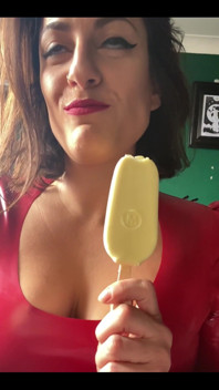 Se si mangia un magnum bianco senza diventare duro... Non hai ancora visto la mia clip