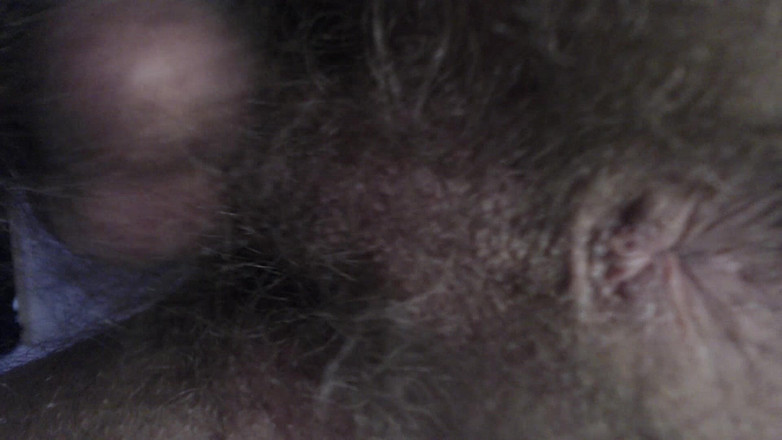 Hunky time: Relace chlupaté koule a chlupatá páchnoucí díra a sperma