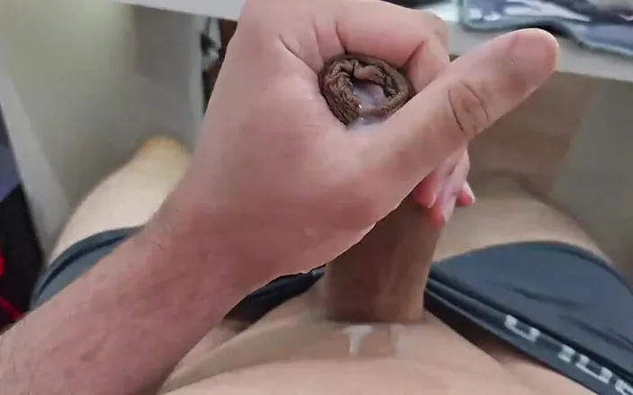 Lkdick8: Handjoing a Very Hot