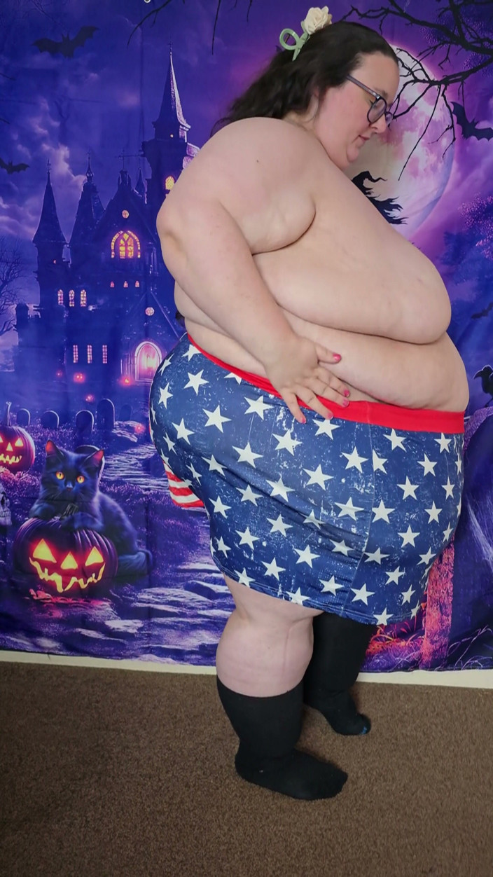 SSBBWLadyBrads: 让我为你宝贝脱掉这些衣服