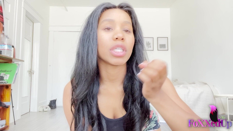 Jenna Foxx: Jenna Foxx después del entrenamiento se masturba