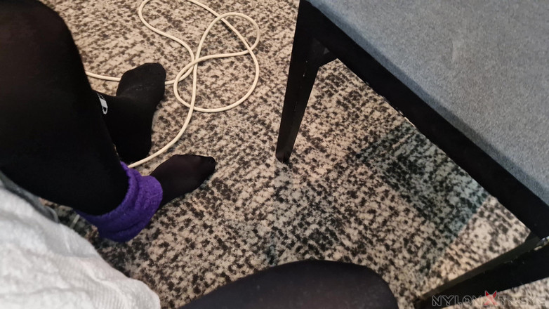 Nylon Xtreme: Pohled Julia Kate První dívka s nylonovým pomponem v obalu