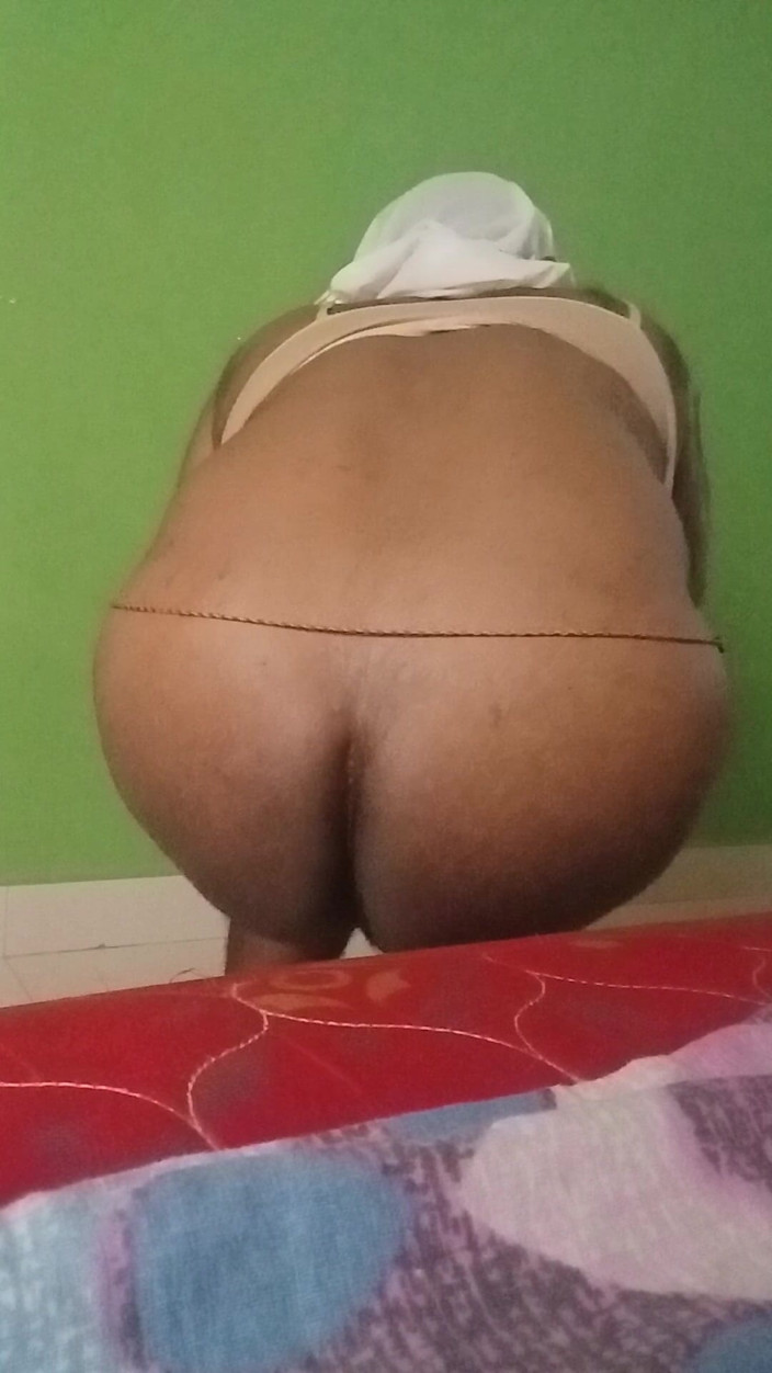 Malvika Mal: Sexy Ass Horny Video Solo, Pokušení, Lákavé