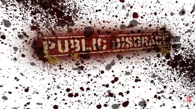Public Disgrace by Kink: 丰满的黑发女郎在酒吧里被羞辱