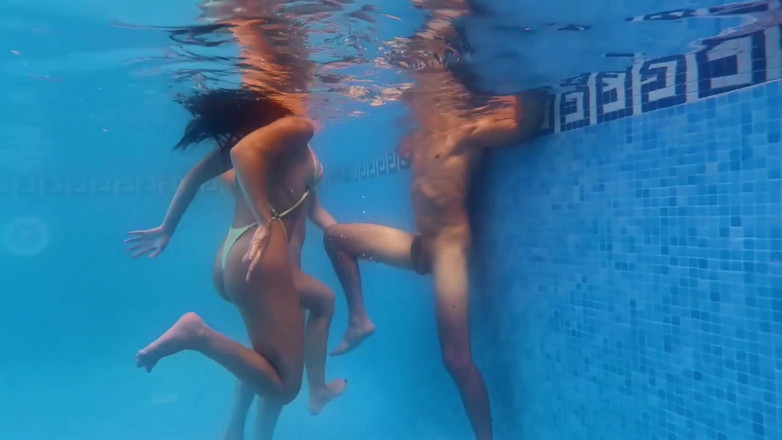 ep3kofficial: Aquasutra a malapena legale