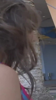 Śliczne lesbijki babes jeździ dwustronnie dildo