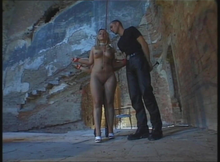 Absolute BDSM films - The original: Sexy blondýna s velkými prsy dominující prsa pumpuje svírání kundičky...