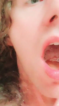 Shemale Piss in Own Mouth