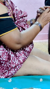 Desi Stepmom's Navel Seduction & Raw Passionate Overflowing Creampie