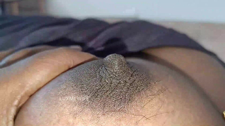 Luxmi Wife: Seks hikayesi - komşu beni sari içinde sikiyor