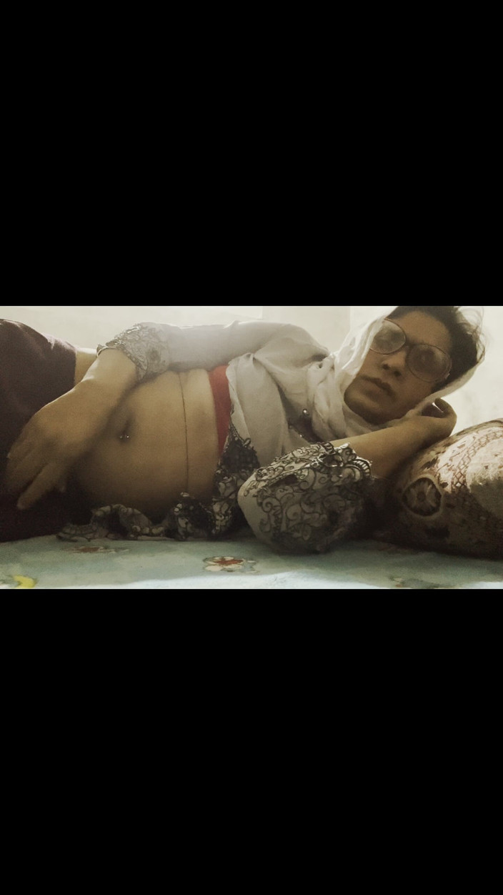 Apple00001: 今晚让我们和我一起上床