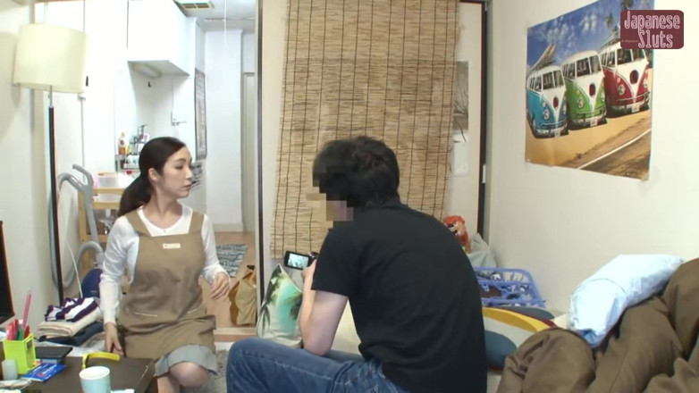 J-Cams: เช่าสาวผู้ใหญ่, อายุ 44 - ด้านลับที่ผัวเธอไม่เคยเห็น