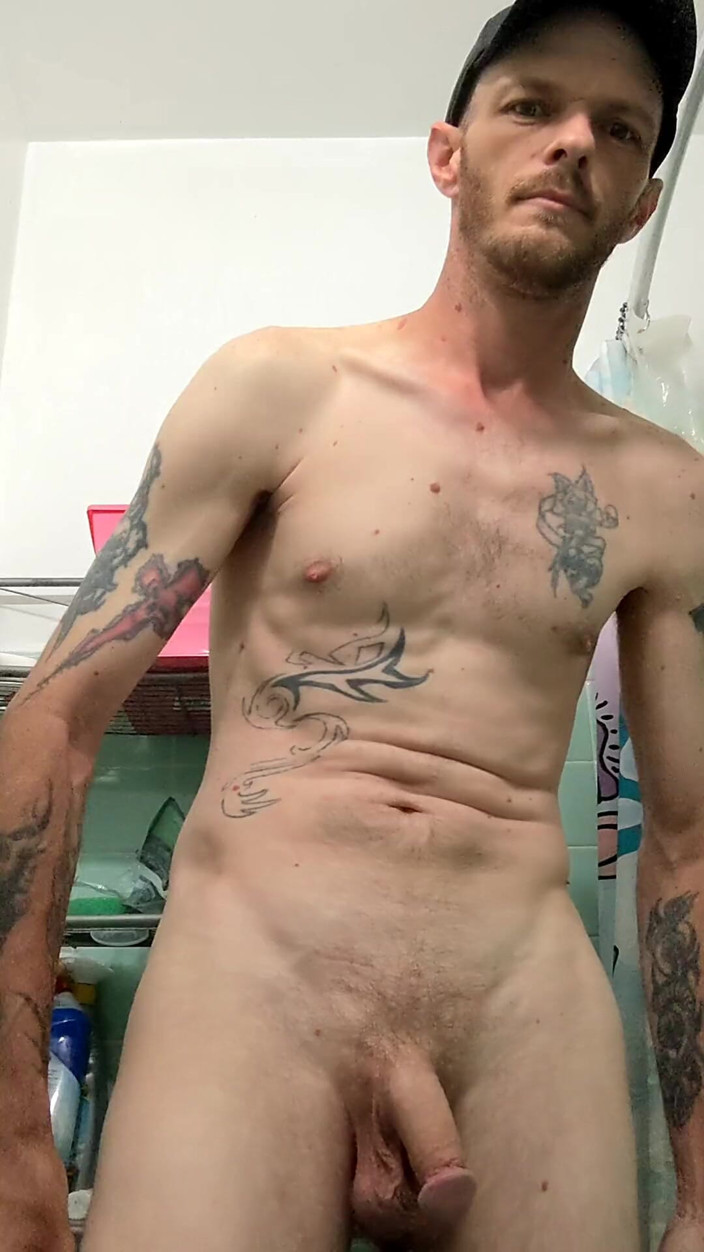 Codi Bonez: Seksi adam Codi Bonez senin için büyük yarağıyla oynuyor