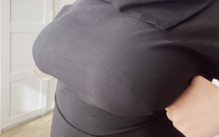 Lux Eva: Friend's Arab Wife Showed Tits