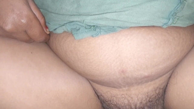 Desiboy25k: Fată frumoasă desi