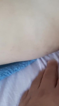 Ach můj bože, nevlastní táto, moje kundička překypuje potěšením