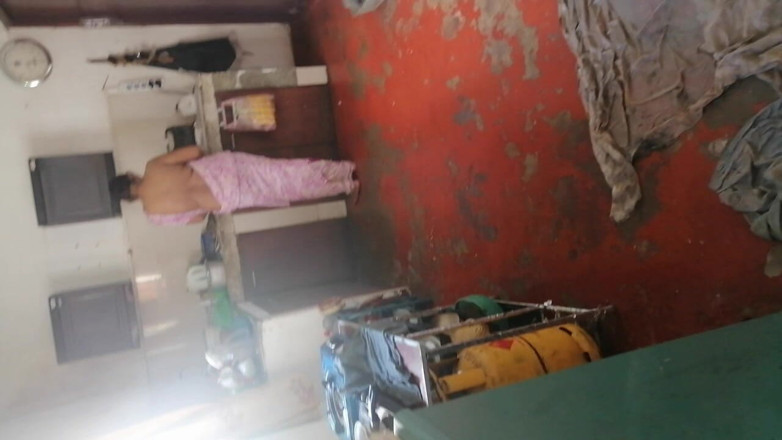 Tina Baby: Ukázal jsem domácí služce sex video a její kundička byla...